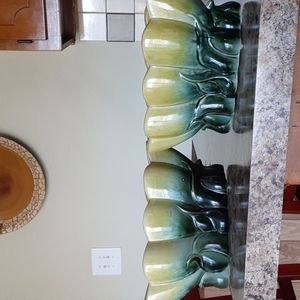 Awesome set of vintage Hull Pottery #112 Tulip edition planters.